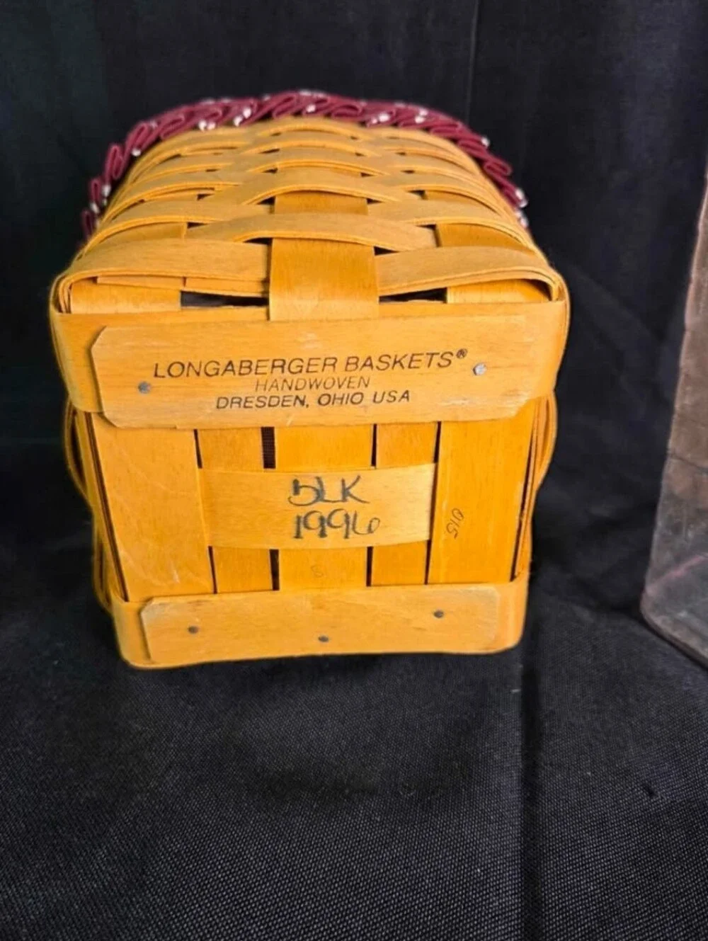 1996 Longaberger Medium Spoon basket with lid and Plastic & fabric liners